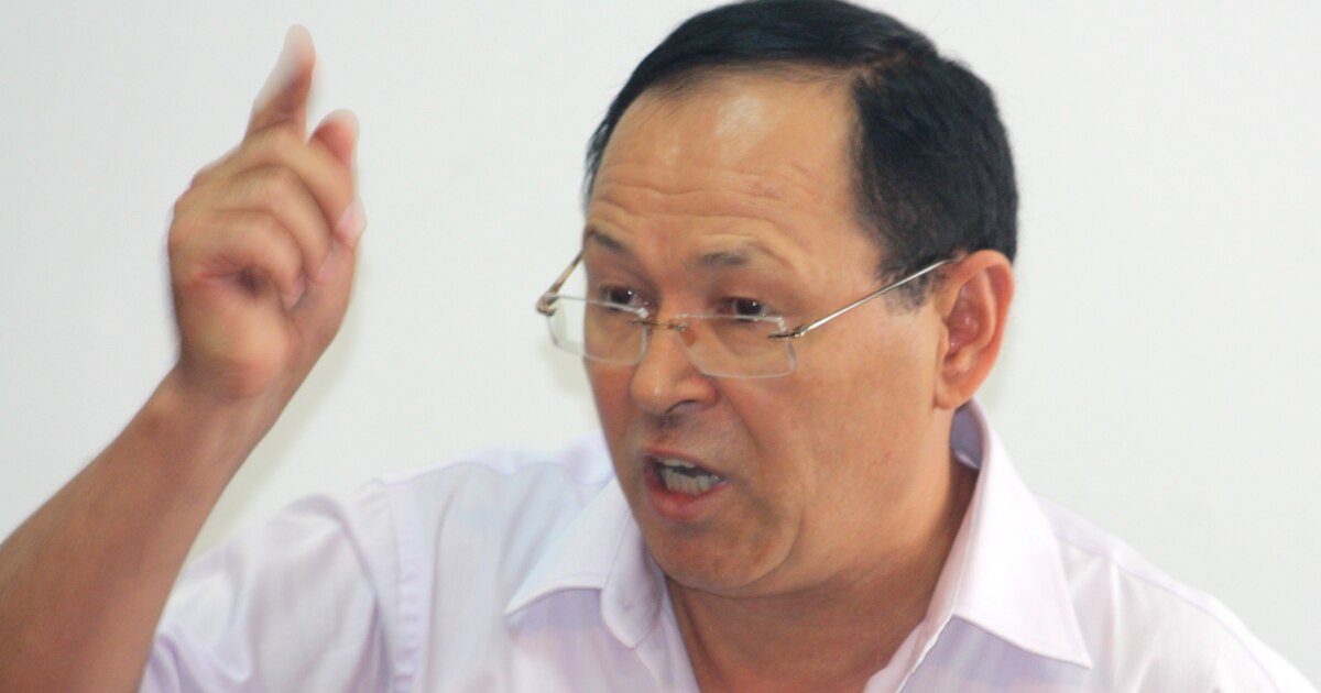 Сиськи бар сексуалды лесбиянки (Орысша видео)