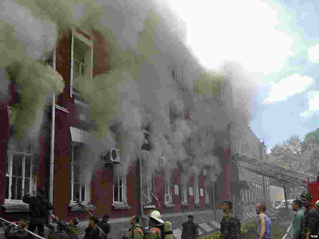 В Тамбове 5 человек погибли и 14 пострадали в результате пожара в штабе войсковой части ГРУ