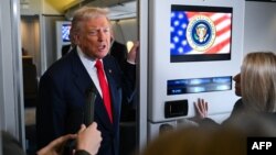 Presidenti amerikan, Donald Trump, duke folur me gazetarët më 31 tetor 2025. 