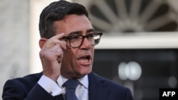 Kryeministri i ri britanik, Andy Burnham, gjatë fjalimit të parë para zyrës së tij. 20 korrik 2026. 