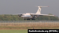 The IL-76 aircraft reportedly had a malfunctioning engine. (file photo)