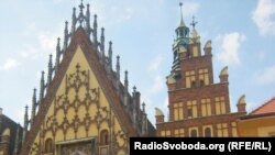 Вроцлав, місто, де відбувається європейський конгрес культури, 8 вересня 2011 року. Символічна брама в центрі міста заохочує «перейти на бік культури»