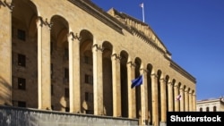 Грузия парламентинин имараты.