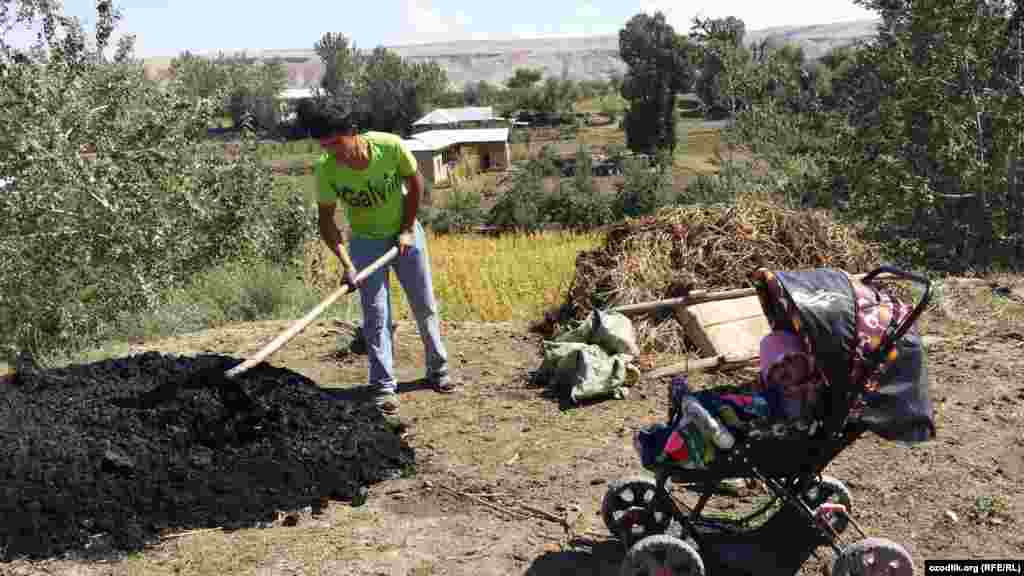 Сўғд вилояти&cedil; Ғончи тумани Манғит қишлоғи