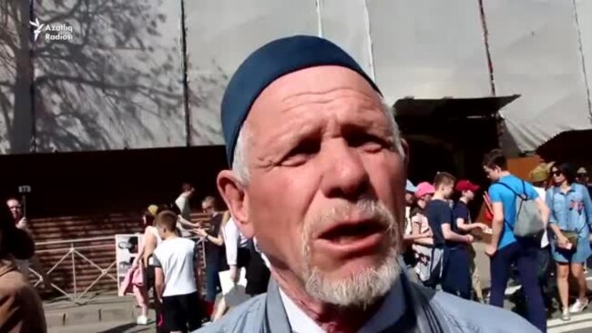 "Бессмертный полк" в Казани: "Сталин хороший. Путин плохой!"