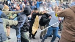 Worshippers Of Rival Orthodox Churches Clash For Control Of Ukrainian Cathedral GRAB 1