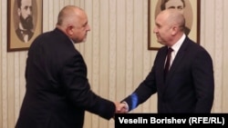 Бойко Борисов (вляво) и Румен Радев в президентството, 10 декември 2024 г.