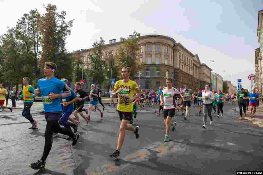 Удзельнікі прабеглі цэнтральнымі вуліцамі Менску