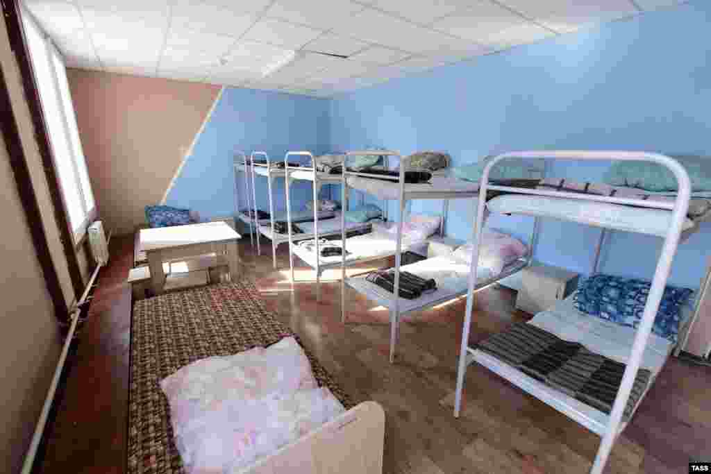 Bunk beds in a quarantine facility for Chinese nationals at a sports center near the Artyom crossing on the Russian-Chinese border in Russia&#39;s Far East