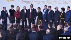 Armenia - Businessman Gagik Tsarukian (C) and other election candidates of his bloc pose for a photograph in Yerevan, 16Feb2017.