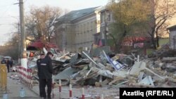 Акмәчеттә Үзәк базар тирәсендә җимерелгән сәүдә урыннары