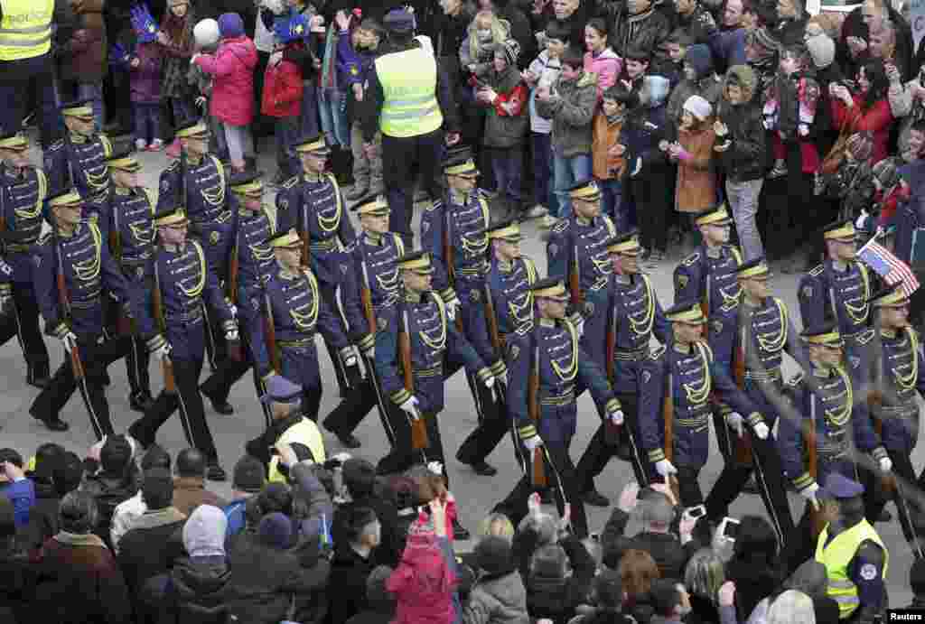 Defile Bezbednosnih snaga Kosova, 17. februar 2013.