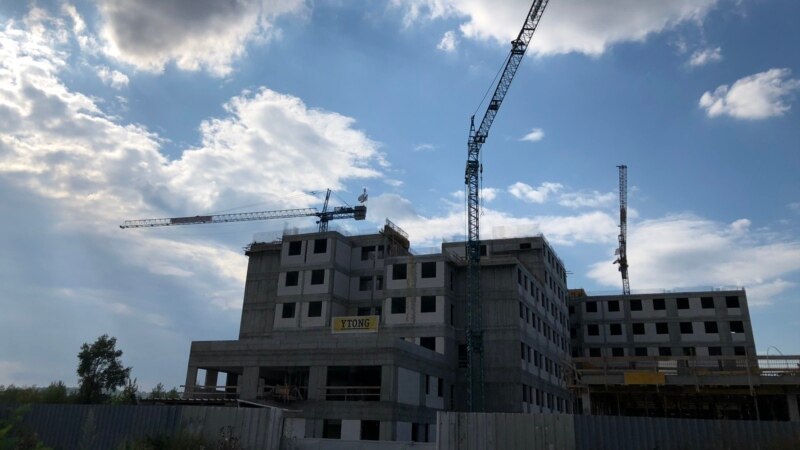 U Doboju povodom završetka prve faze izgradnje bolnice 'opštenarodno slavlje'